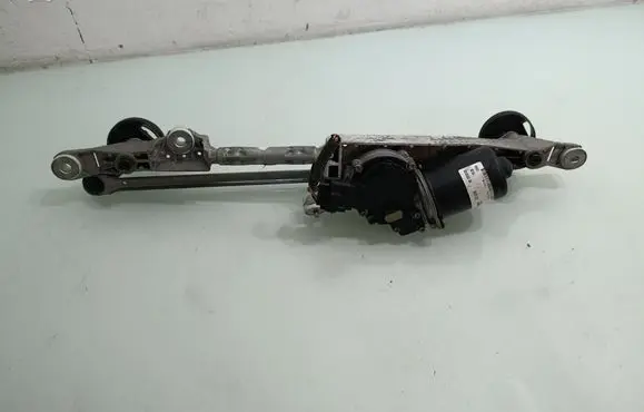 Front wiper linkage and motor