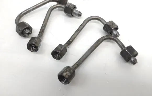 Mercedes-Benz B W245 Fuel injector supply line/pipe 
