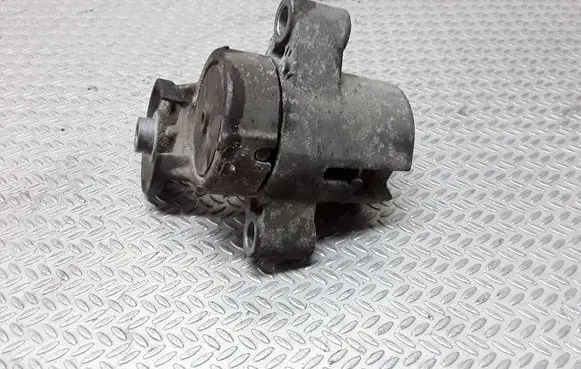 Mazda 6 Generator/alternator belt tensioner
