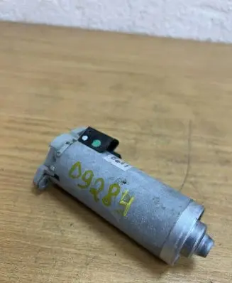 BMW X5 E70 Seat adjustment motor 0130002636 D9284