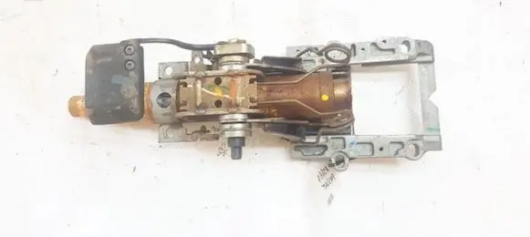 Volkswagen PASSAT B5 Steering wheel axle e101684