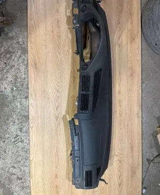 BMW 7 E38 Dashboard 51458218183