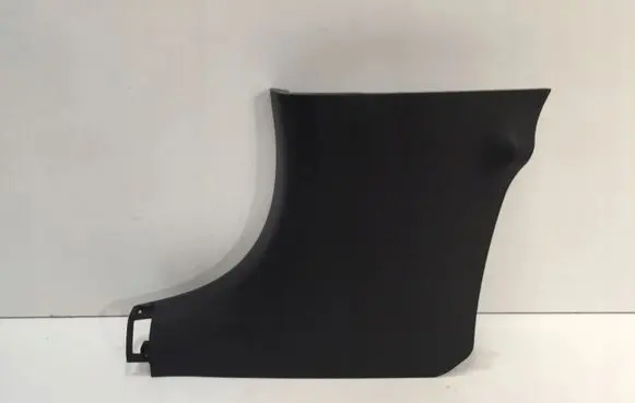 Foot area side trim