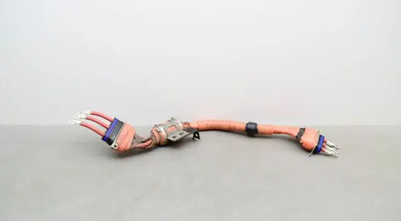 Mitsubishi Outlander Positive cable (battery) 