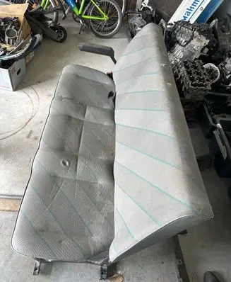 Volkswagen II LT Second row seats 