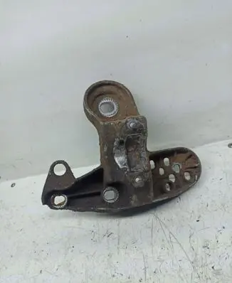 Audi A4 S4 B5 8D Engine mounting bracket 8D0199351H