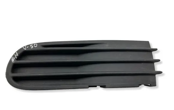 Volvo V50 Front bumper lower grill 30657009