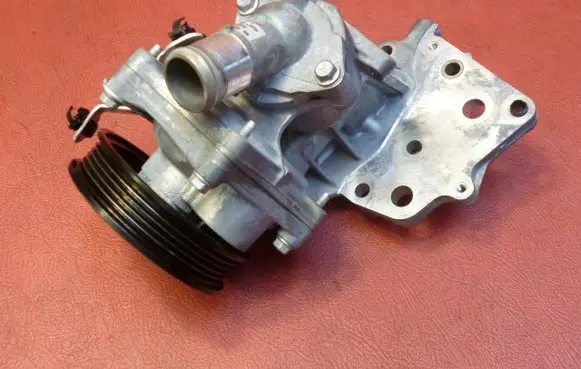 Opel Astra K Water pump 12641869