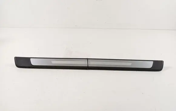 Front sill trim cover