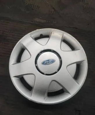 Ford Galaxy R15 wheel hub/cap/trim XM211130CAW