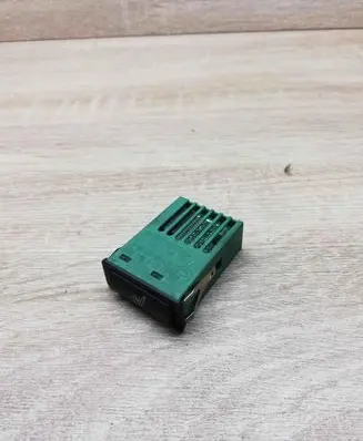 BMW 5 E60 E61 Seat heating switch 8381303