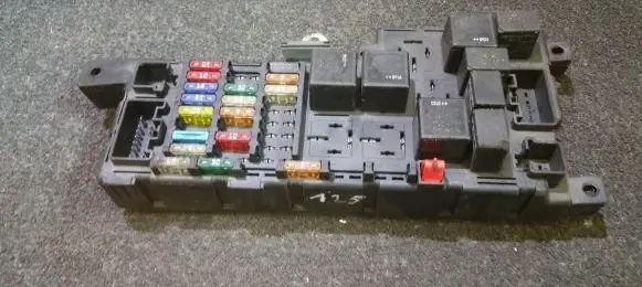 Volvo S80 Fuse box set 518322110 9452993-PETROL