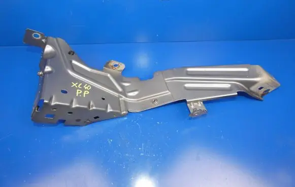 Volvo XC60 Fender mounting bracket 31469387