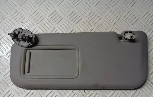 Toyota Yaris Sun visor
