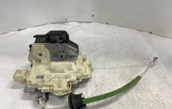 Audi A6 S6 C5 4B Front door lock 4F0839016