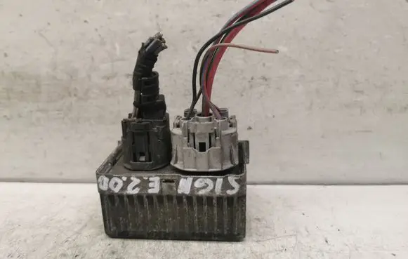 Opel Insignia A Glow plug pre-heat relay 8522122601