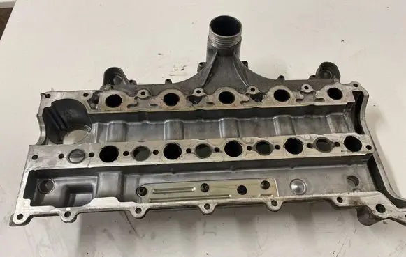 Volvo V70 Rocker cam cover 08692397004