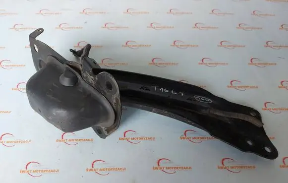 Volkswagen PASSAT B7 Rear upper control arm/wishbone 3C0971047