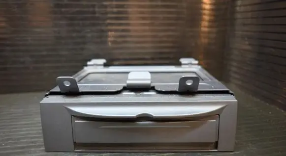 Volvo V50 Navigation unit CD/DVD player 30679669