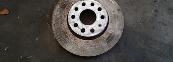 Volkswagen Golf Sportsvan Front brake disc