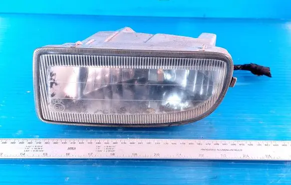 Toyota Land Cruiser (J100) Front fog light 11476677
