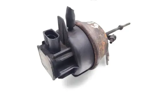Audi A4 S4 B7 8E 8H Turbine electric control actuator 
