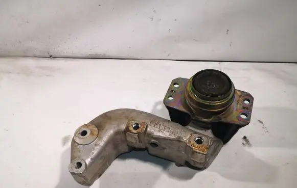 Citroen C4 I Engine mount bracket 9636270080 9636583980 9636845880