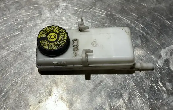 Citroen C4 II Brake fluid reservoir 9680931580