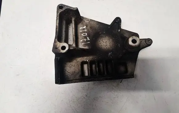 Chevrolet Captiva Engine mounting bracket 96440352
