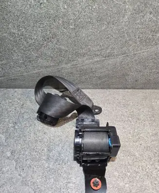KIA Optima Rear seatbelt 898202T000VA