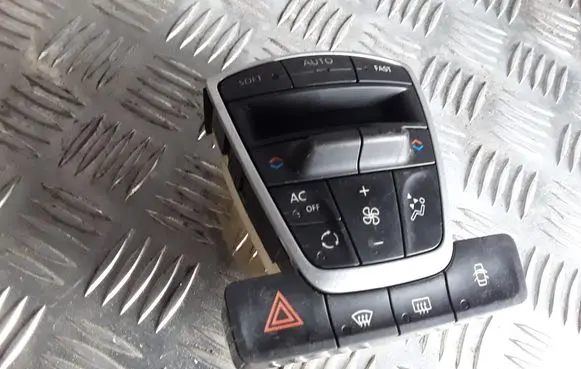 Renault Laguna III Climate control unit 275100002R
