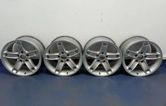 BMW 5 E39 R18 alloy rim 1095442
