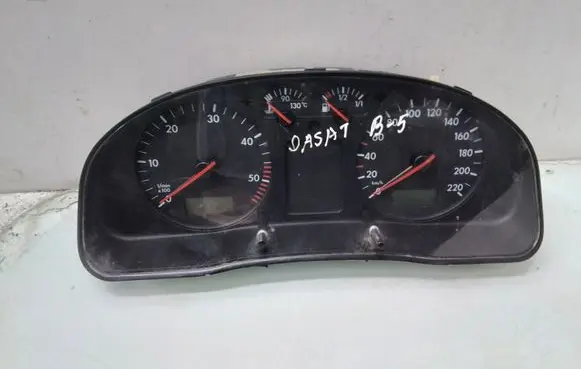 Volkswagen PASSAT B5 Speedometer (instrument cluster) 3B1919880C