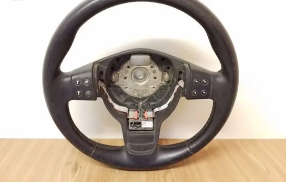 Seat Altea Steering wheel 5P0419091K 5L0419091AD