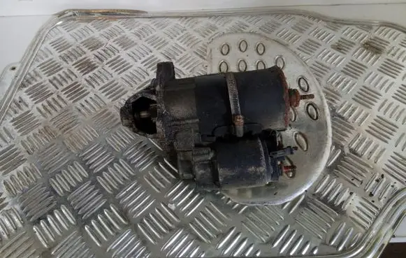 Audi A4 S4 B5 8D Starter motor 467488 220282