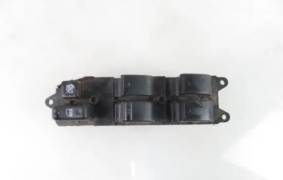 Toyota Avensis T250 Electric window control switch 8480205210B0