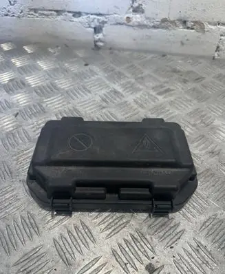 BMW 4 F36 Gran coupe Fuse box cover 9224872