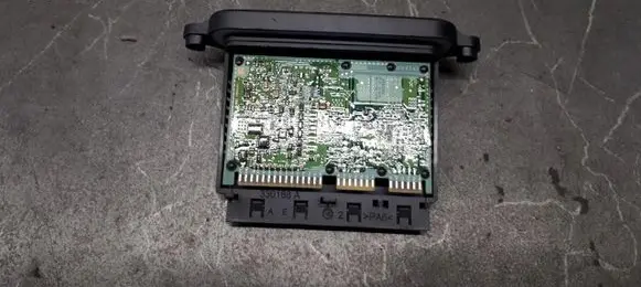 BMW 7 F01 F02 F03 F04 LED ballast control module 7304589