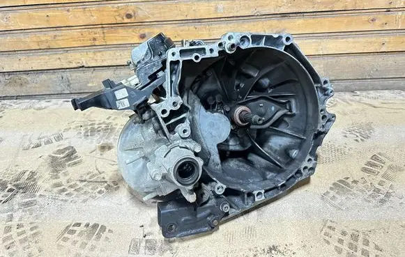Peugeot Partner III Manual 6 speed gearbox 9811243810