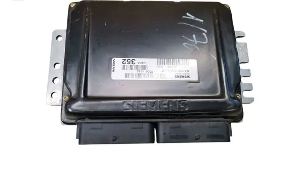 Volvo S40, V40 Engine control unit/module P30614352 S118245011B 220463231