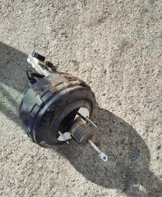 Renault Master III Brake booster 472100453R