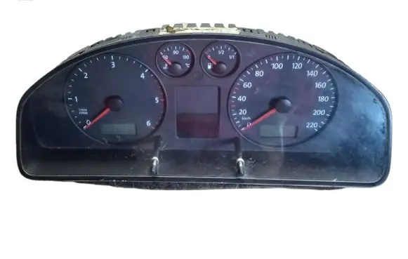 Volkswagen Transporter - Caravelle T5 Speedometer (instrument cluster) 88311346