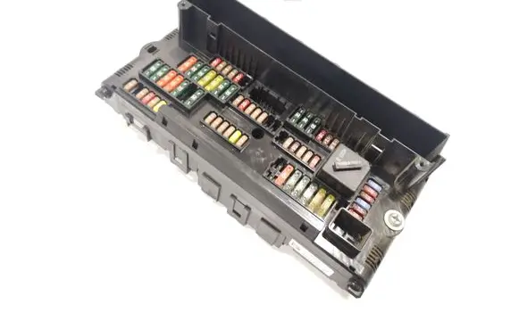 BMW 5 F10 F11 Fuse module 9234421