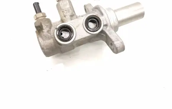 Land Rover Discovery Sport Master brake cylinder 0W5MQ0