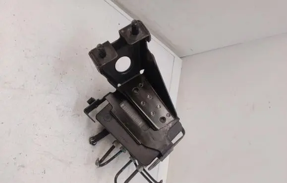 Chevrolet Orlando ABS Pump 13349239
