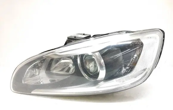 Volvo V60 Headlight/headlamp 31395902 89907813 Y283RSAD