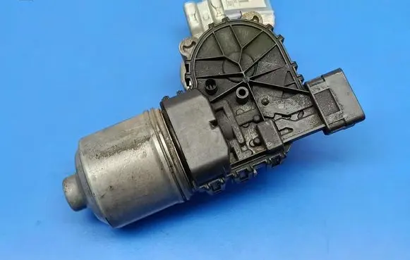 Peugeot 207 CC Front wiper linkage and motor