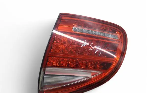 Porsche Cayenne (92A) Tailgate rear/tail lights 7P5945094L