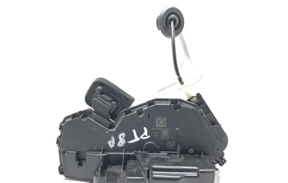 Skoda Superb B8 (3V) Rear door lock 5TA839016T