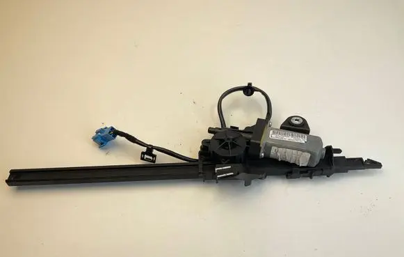 Mercedes-Benz E W238 Seat belt adjustment motor A2058600182 308362799